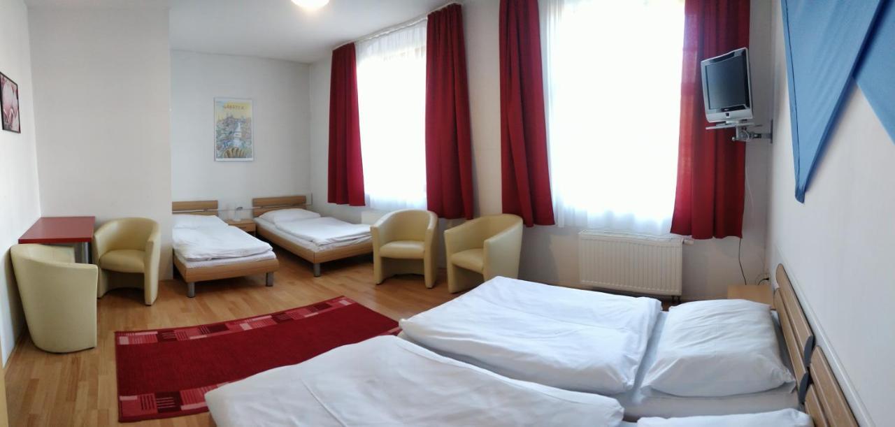 Picobello Pension Görlitz Extérieur photo